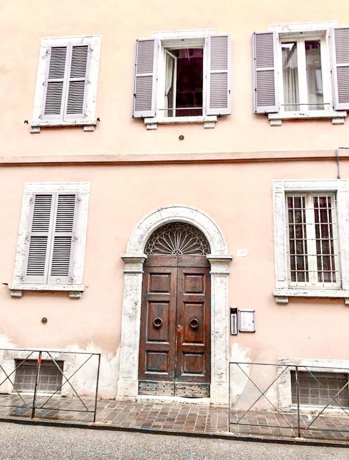 Chic Apartment In The Historic Center Of Perugia Exterior photo